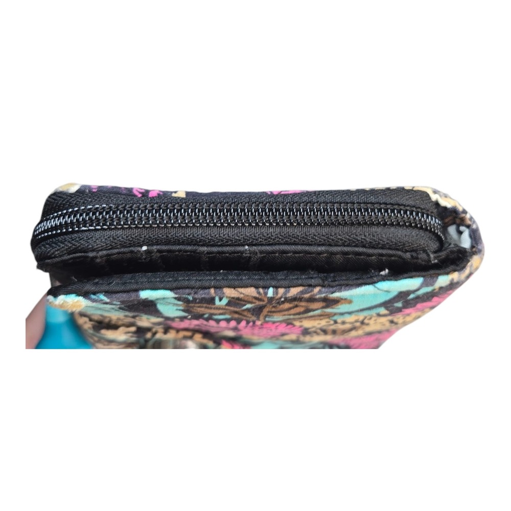 Vera Bradley Turn Lock Wallet Floral Quilted Zip Around Clutch Flaws - Picture 7 of 16